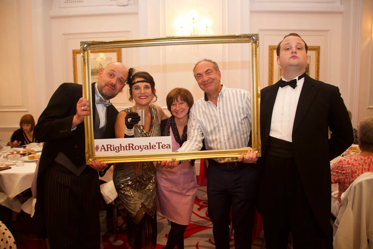 A Right Royale Tea tweet media