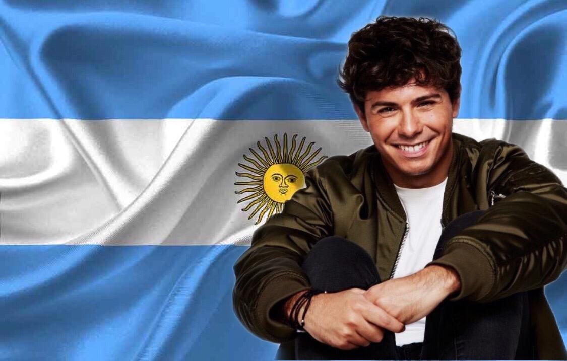 AlfredGarciaInt's tweet photo. @alfredfansOFCL ¡Gracias Equipo! ❤️ A ustedes por darnos el espacio para poder aportar nuestro tiempo y trabajo, en favor de la carrera musical de @alfredgarcia y a todas las fans solidarias que nos han permitido entregar dichos tickets a diferentes medios de comunicación en Argentina. 🇦🇷 https://t.co/BtDp9ntEeh