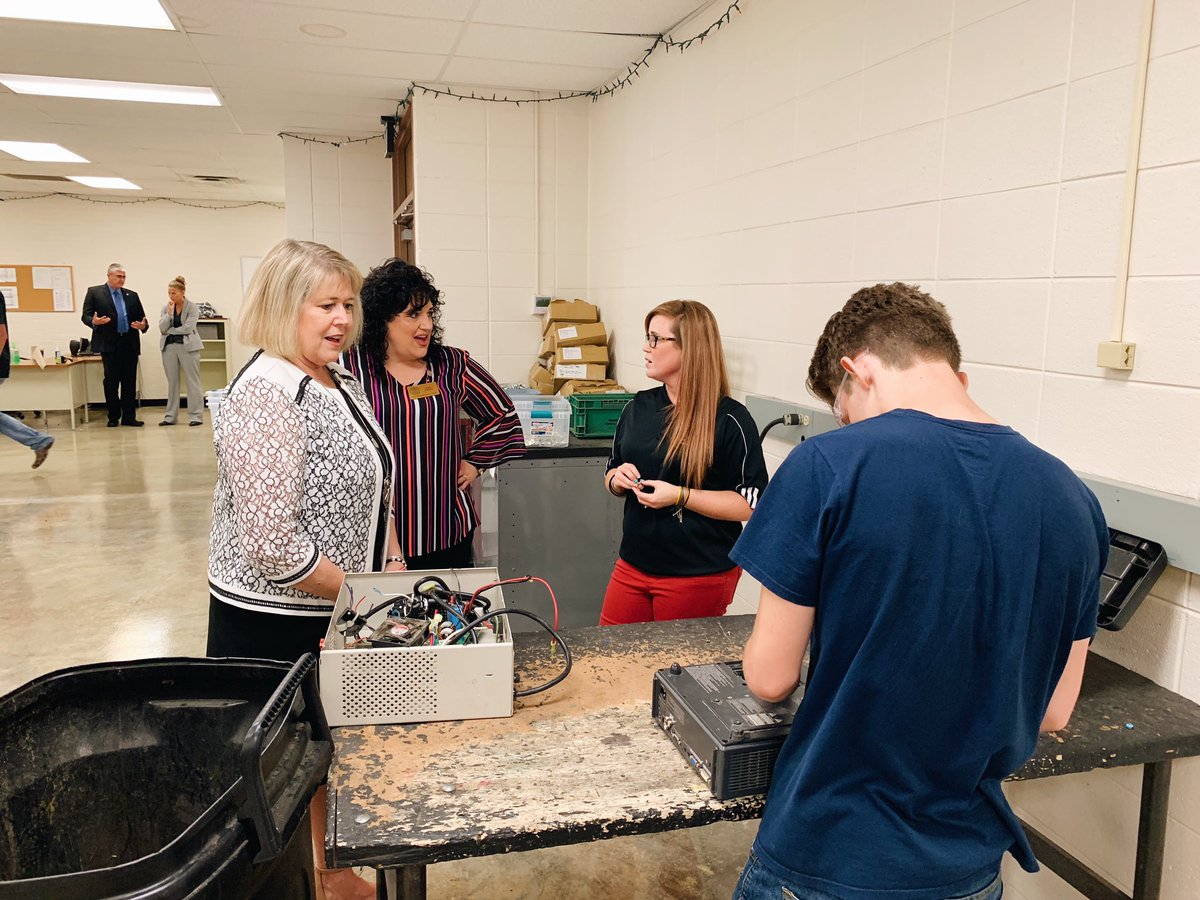 Lebanon Schools tweet media