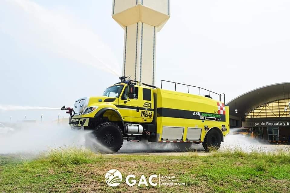 GrupoAptChiapas's tweet photo. En este día felicitamos y reconocemos la destacada labor del cuerpo de bomberos de nuestros Aeropuertos Internacionales Ángel Albino Corzo y de Palenque.
#DiaDelBombero #Seguridad #Calidad #Bomberos #Felicidades #GAC #AIAAC #AIP #SEI 👨‍🚒👨‍🚒🚒 https://t.co/3bCH7BMgX5