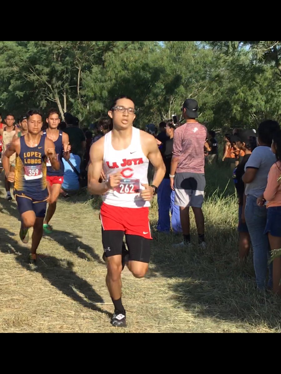 Cavazos6E's tweet image. Danny Borjas senior Cross Country leading the way for the Coyotes