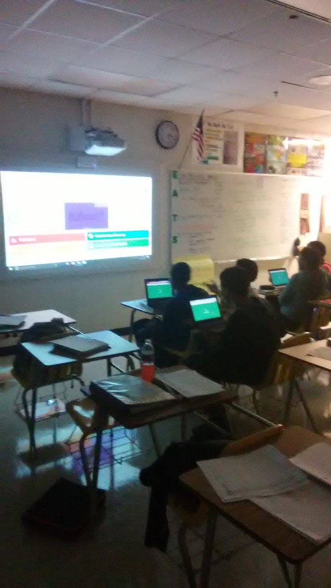 LonGibson4's tweet photo. Competition drives success! #CampCreekMiddle #kahoot #GaStudies https://t.co/bAljiZgWcv