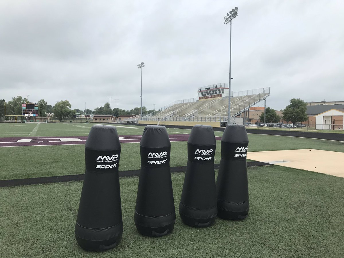 DunlapFootball's tweet photo. Huge thank you to our football booster club! Equipping our kids with the safest/best gear out there! 12 @Riddell helmets with 3D print technology, 4 MVP Drive remote controlled dummies, and 110 brand new shoulder pads on the way! Coaches/players are grateful for the support! https://t.co/Fn59TSey8V