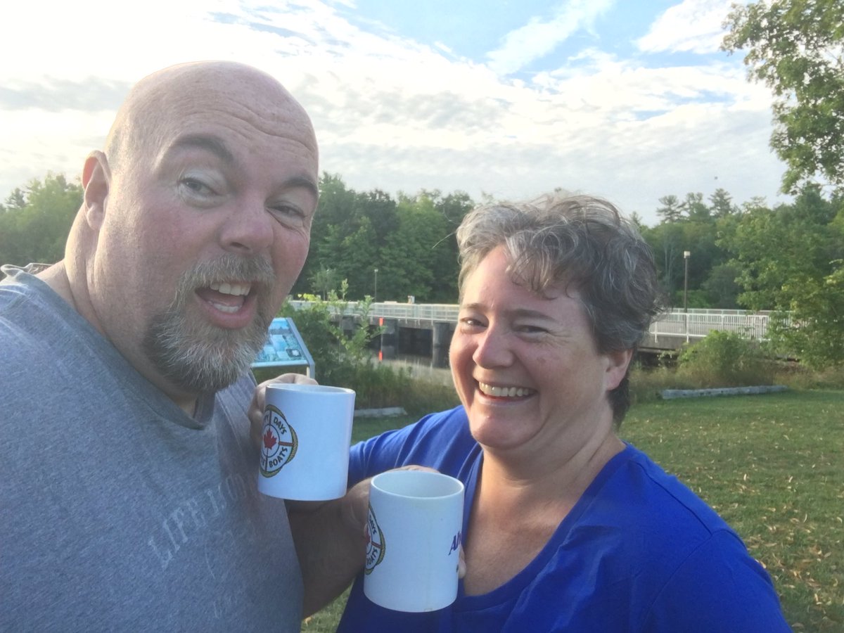Steve_Brady_Cdn's tweet photo. Was REALLY hard getting the eyes open for a morning picture. The coffee helped! #happydayshouseboats #lock27 #youngspoint https://t.co/WgsTqTC9F6