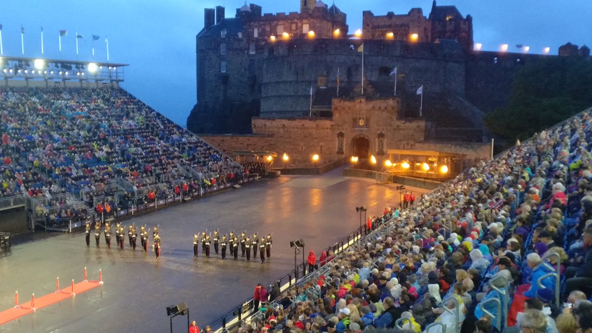 Delighted to be representing <a href="/DshireChamber/">Dunbartonshire Chamber of Commerce</a> and <a href="/Chamber_Force/">ChamberFORCE</a> at the #TheRoyalEdinburghMilitaryTattoo as a guest of <a href="/hrfca/">Highland Reserve Forces' and Cadets' Association</a>