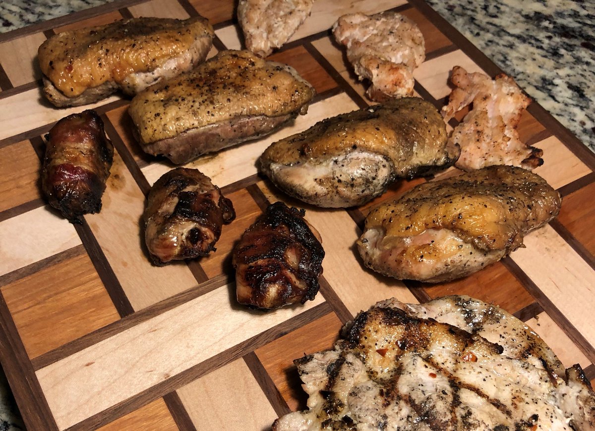 TheMeatHouse3's tweet photo. BBQ food is the backbone of summer❤️
-
#TheMeatHouse #CovingtonGA #CovingtonGAEats #GAEats #GeorgiaEats #Foodie #Food #Yum #Yummy #Delicious #Mouthwatering #Eeeeats #PrimeRib #RibEye #TBone #Sausage #Bacon #Meats https://t.co/h2lUTbObhR