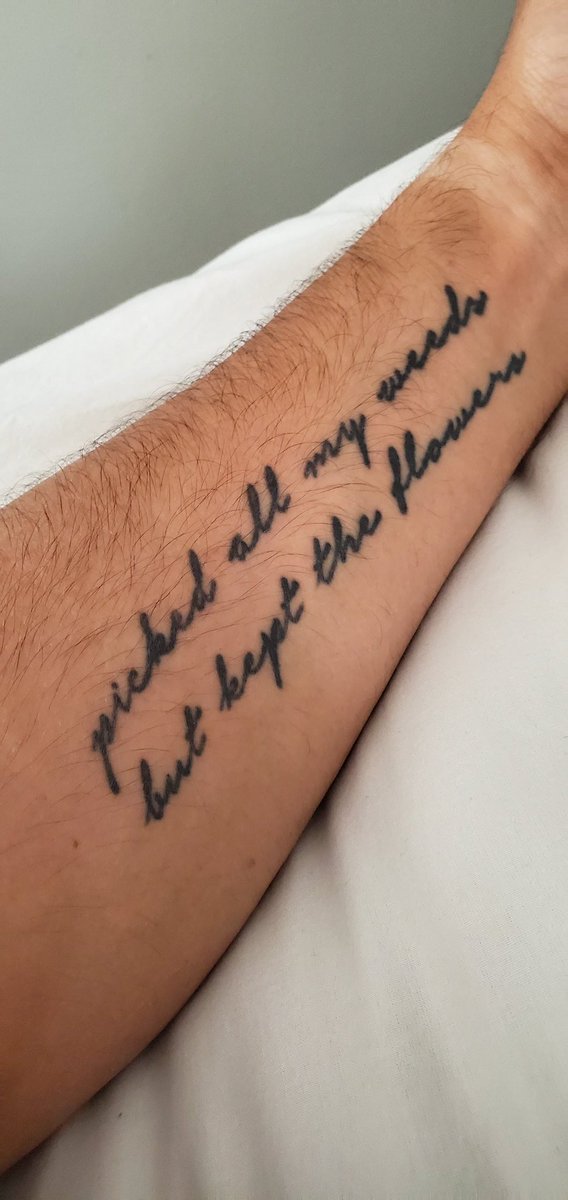 Details 61+ kelly clarkson tattoos esthdonghoadian