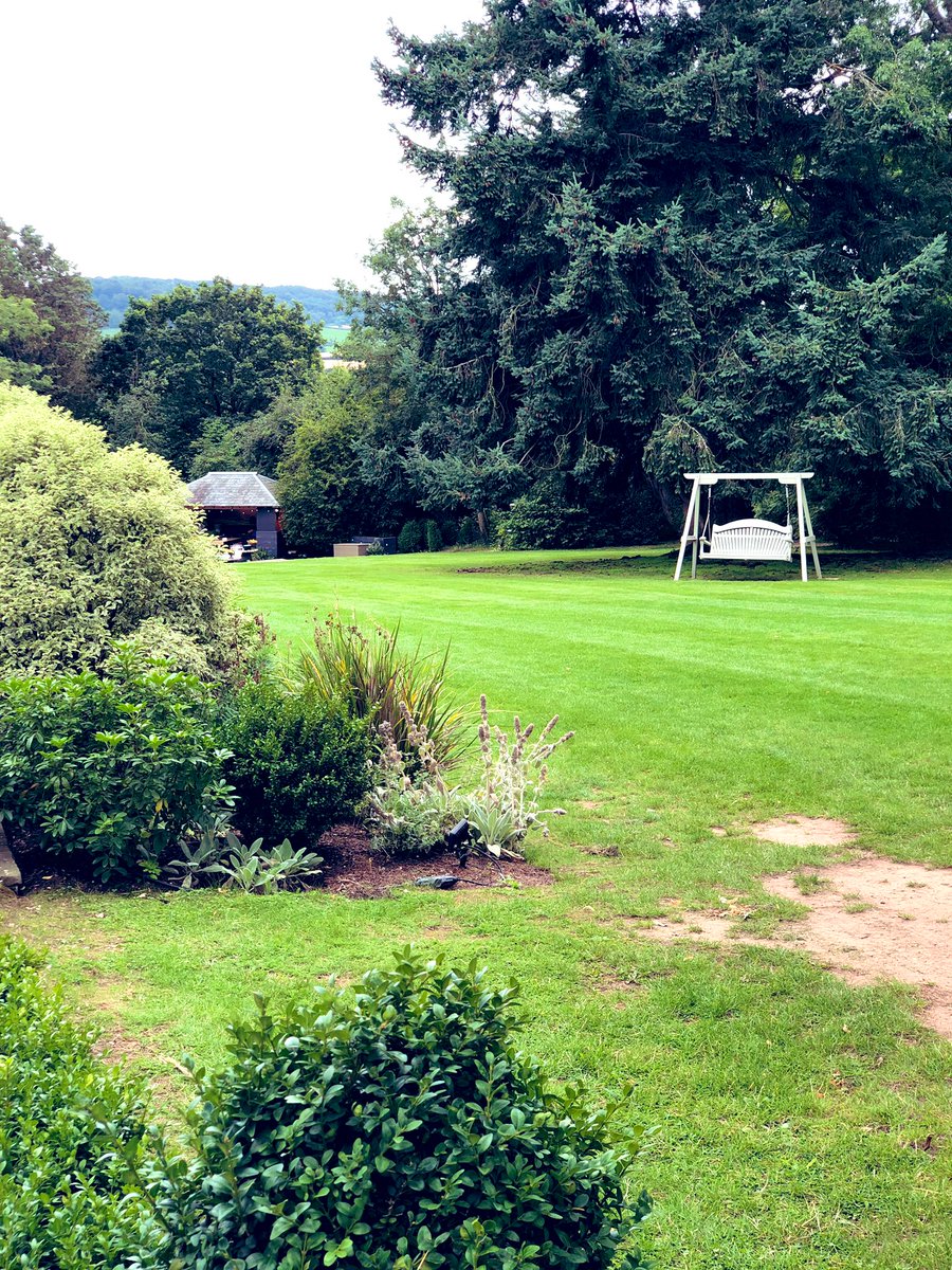 exeterchamber's tweet image. Our Summer Bash this evening was filled with cider punch, pizza and superb company - all in the beautiful gardens and outdoor Mediterranean kitchen at @DeerParkDevon! 
Thank you to all who came! 🍕🥂 

#exeter #business #summernetworking