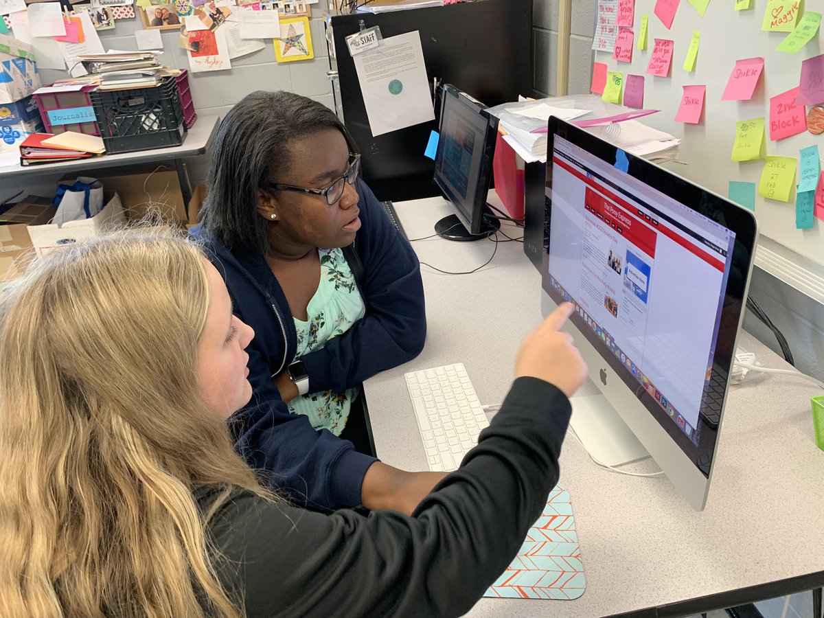 chhsponyexpress's tweet photo. Co-editors Paige Brick, left, and Nadia Sumlar post updates to https://t.co/4bI5a2uAOt. Check the site often for all of your CHHS news. @TweetDCS_CHHS #TeamDCS #youthjournalism https://t.co/U5oyOLYfg3
