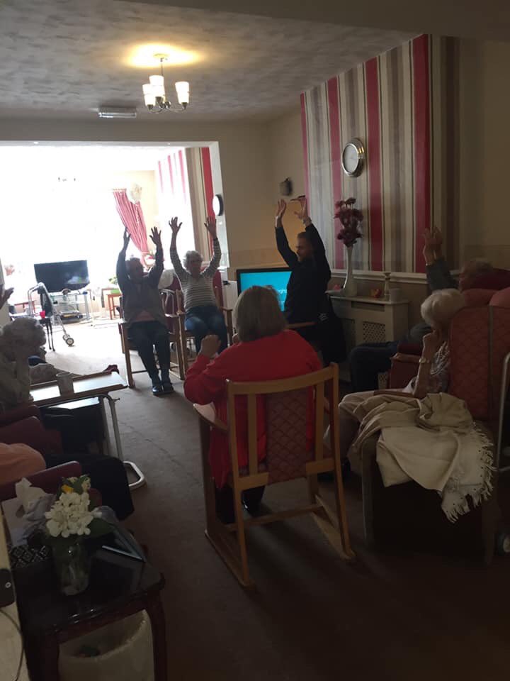 windsor_care's tweet photo. Enjoying our excercises today with instructor Andy 🏋️‍♀️#Activities# https://t.co/KXbxp0ZtN3