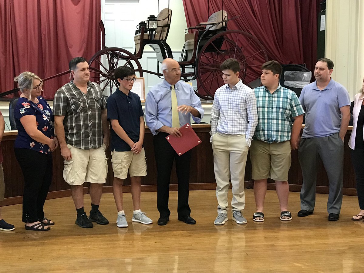 AmesburySchools's tweet photo. Mayor Ken Gray honors Amesbury High School students with proclamation for their bravery in rescuing a drowning man this summer. https://t.co/pEyJ4IlpR0