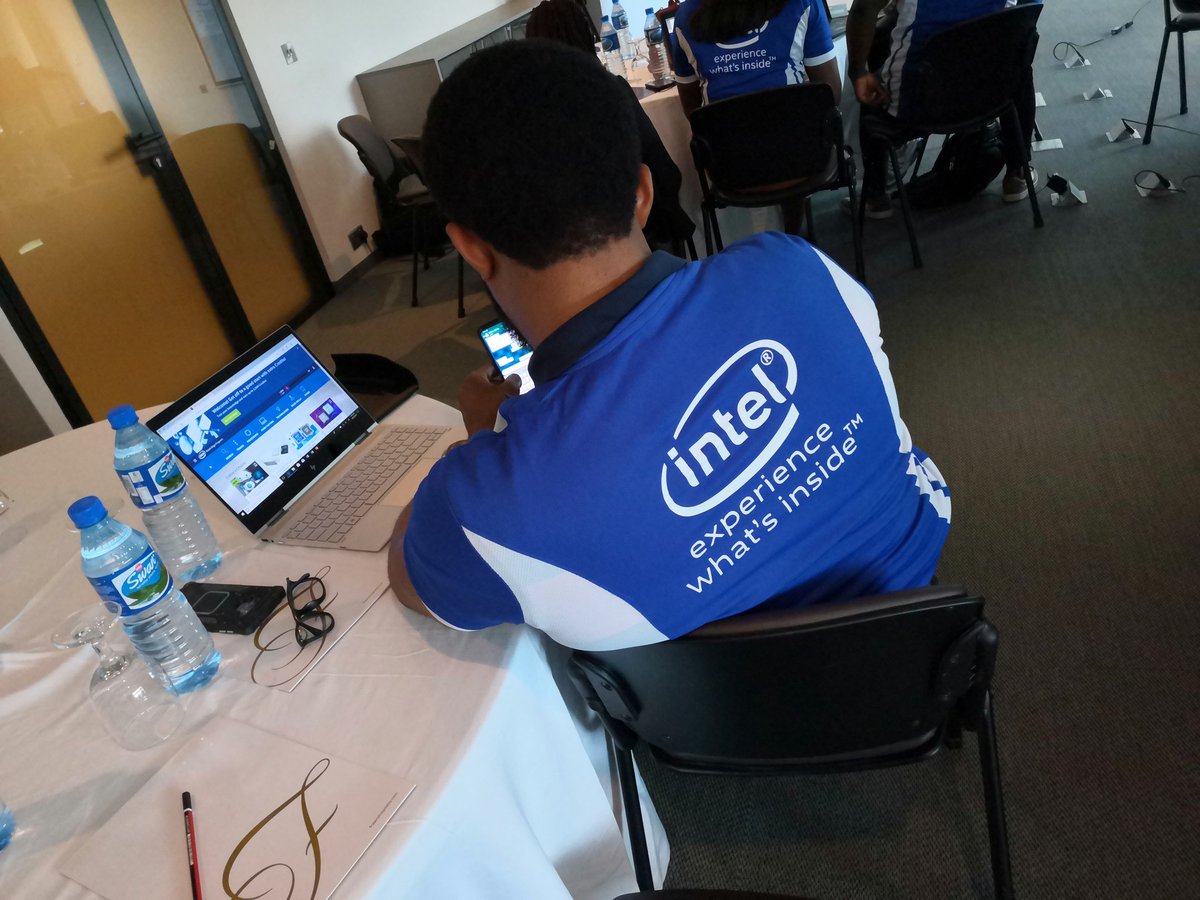 Bin_DaudNG's tweet image. Intel RetailSales Training Abuja,Nigeria
#Introducing10thGenProcessor
#IntelOptaneMemory
#RetailEdgeProgram
#IamIntel