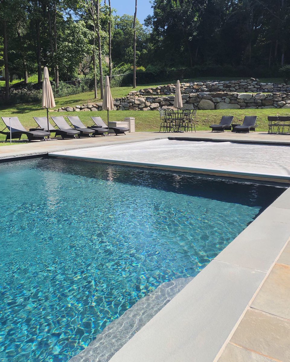 CoverSafeInc's tweet image. You can style the look of your automatic pool cover to accent the landscape design of your backyard. This #AutomaticPoolCover in Grey is perfect for keeping that sleek, modern look in your pool area. 😎
#coversafe #automaticpoolcovers #autocover #coverpump #vanishingedgepool