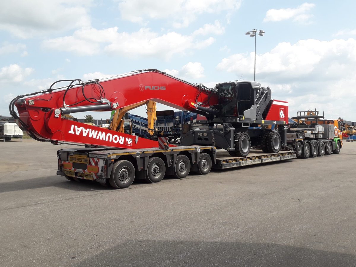 Vanaf onze vestiging in Hardenberg is deze mooie nieuwe Fuchs a Terex Brand MHL360F in de bekende bedrijfskleuren van <a href="/RouwmaatGroep/">Rouwmaat Groep</a> op transport gegaan zodat hij op korte termijn in actie kan komen bij het op- en overslaan van vele tonnen.