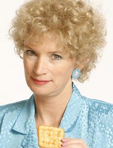 KathKimQuotes's tweet photo. Look at moiye, ployse, look at moiye. I’ve got one word to say to you......have a little boy and calm down. 
#lookatmoiye 
#kathkimquotes #poorsharon #lookatmoiye #footyfranks #FridayFeeling #kathdayknight https://t.co/OF05tfGQTw