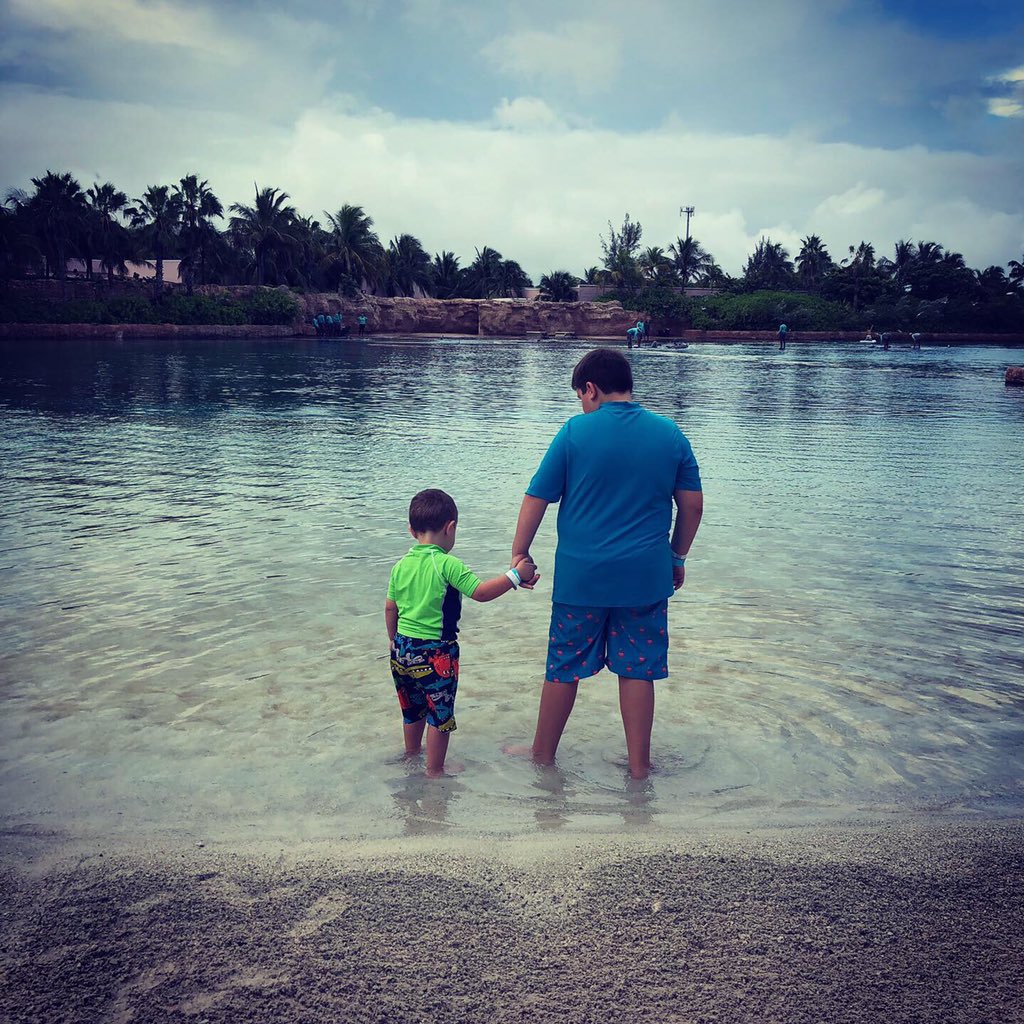 MrColli1's tweet photo. #Atlantis
#Swamwithdolohins
#Dolphin_Cay
#Colli_Family
☀️☀️☀️☀️☀️☀️☀️☀️☀️☀️☀️☀️☀️ https://t.co/cOMHlfTHo2