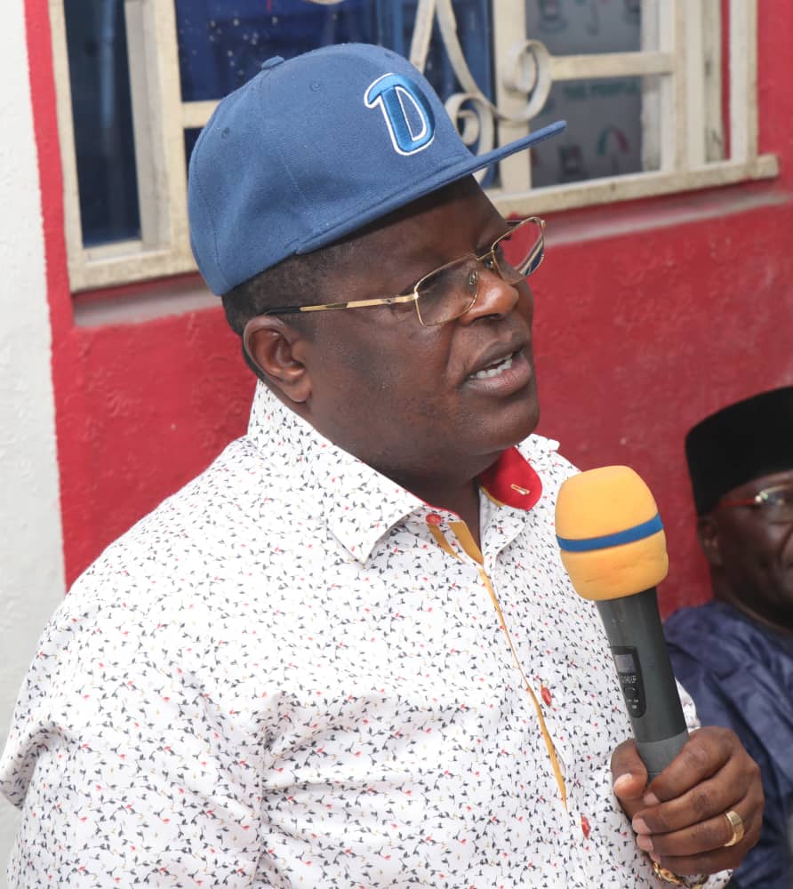 bysinfonews's tweet photo. His Excellency, David Eweze Umahi, Governor of Ebonyi/Chairman, Bayelsa State Ward Congress Electoral Committee meets with party faithfuls and governorship aspirants ahead of the PDP Three-man Ward Ad-hoc  Delegate Election, at the PDP State Secretariat, Yenagoa. https://t.co/JKmwG0Aq8H