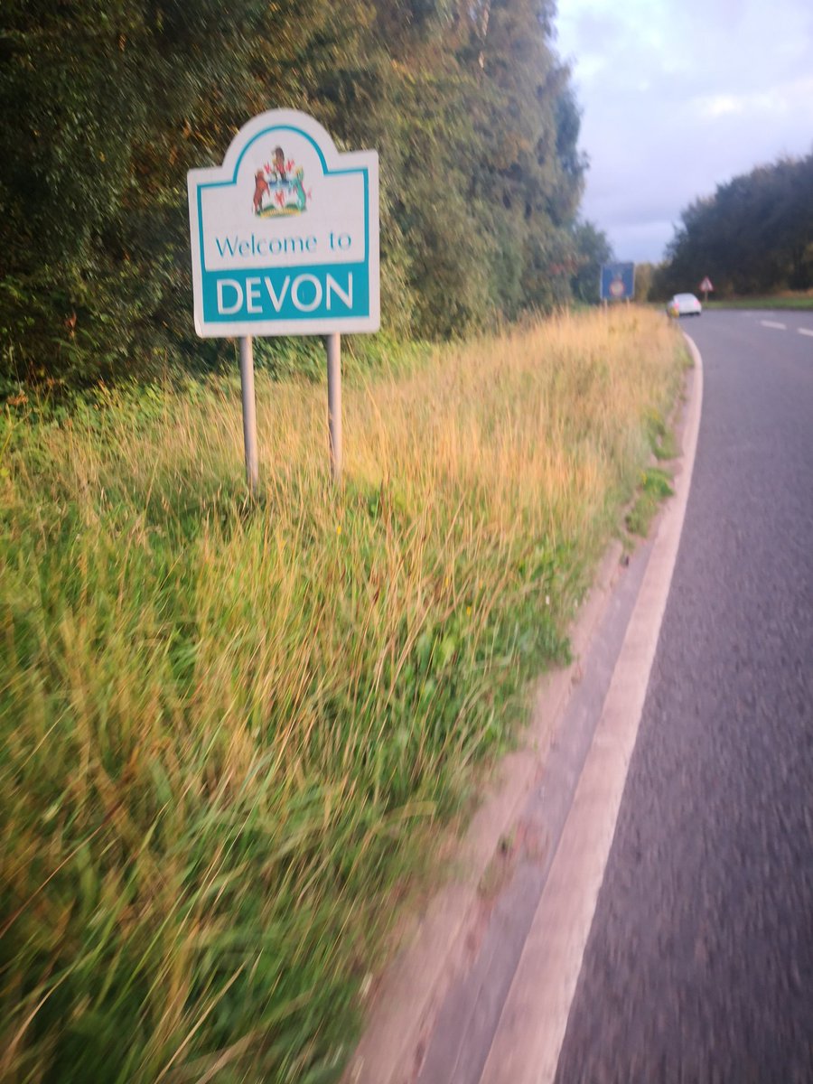 iZaP's tweet photo. 252km for the day, Exeter reached, lands end tomorrow! Second part of the day was superb! https://t.co/dD6uhngIkG