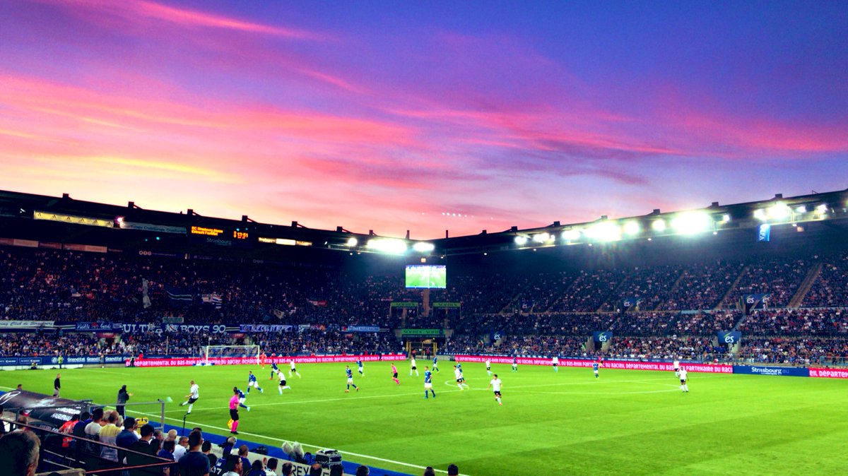 athos067's tweet image. Un pas de plus vers l’Europe, un gros travail a été fait ce soir: ON CONTINU D’Y CROIRE 🔥🔵⚪️ #RCSASGE