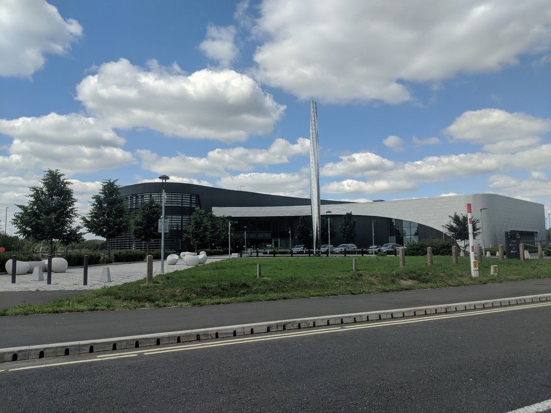 OurDerby's tweet photo. The centre-piece of Infinity Park! Derby's ihub is a new landmark for manufacturing-focused businesses.
#Innovation #Technology #Landmark #DerbyUK #Derby #EastMidlands #Sculpture #Coworking #Architecture #manufacturing #iHubDerby #ConnectDerby #InfinityPark #DerbyBiz https://t.co/KFo38ze4Pe