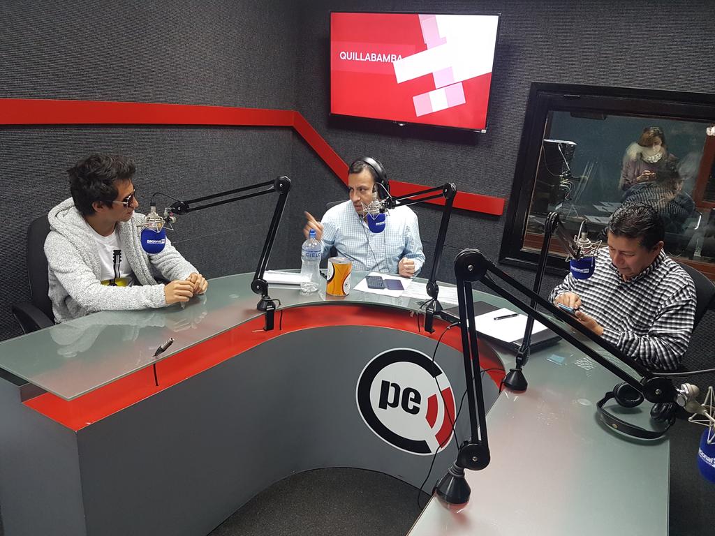 RadioNacionalFM's tweet photo. #YuberAdams: "Es un talento, se me hace muy fácil escribir. Lo que se me hace complicado es producir la melodía"
#TierraQueCanta en #Nacional 103.9 FM 📻 https://t.co/mxIuqwbhys