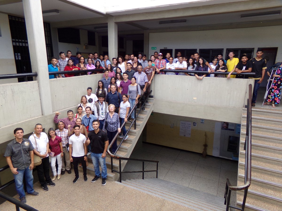 Más de 70 participantes en el conversatorio #ComoEmprender realizado en <a href="/UCLADCyT/">Decanato de Ciencias y Tecnología</a> <a href="/UCLAve/">uclave</a>  por <a href="/econintech/">Econintech</a> con apoyo de <a href="/AtlasNetwork/">Atlas Network</a> #VenezuelaLibertaria <a href="/Promartv/">PROMAR TV</a> <a href="/elimpulsocom/">Elimpulso.com</a> <a href="/ElInformadorVE/">El Informador Venezuela 🌎</a> @AsiSomosTV_ <a href="/laprensalar/">La Prensa de Lara</a> <a href="/EFEnoticias/">EFE Noticias</a> <a href="/noticias24/">Noticias 24</a>