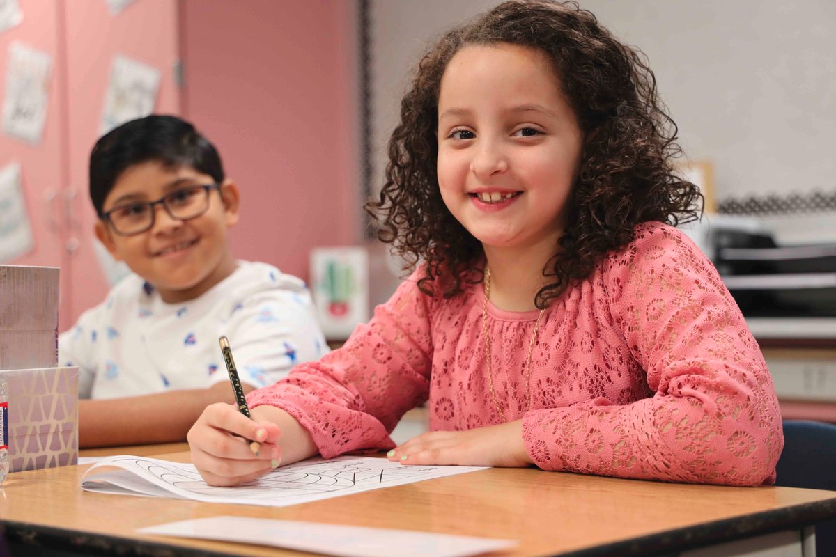 DPISD's tweet photo. Relive the first day of school at Fairmont Elementary! We've posted dozens of photos at:

https://t.co/ZoCzGEydm3 https://t.co/ynDgPvadNd