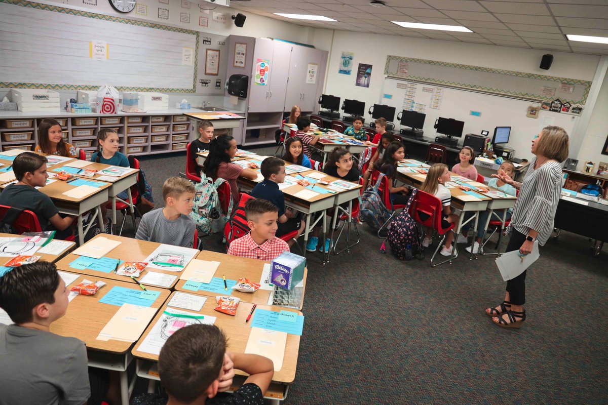 DPISD's tweet photo. Relive the first day of school at Fairmont Elementary! We've posted dozens of photos at:

https://t.co/ZoCzGEydm3 https://t.co/ynDgPvadNd