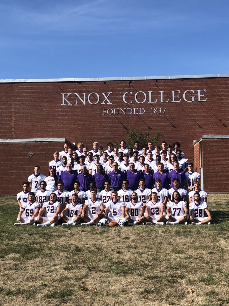 KnoxPrairieFire's tweet photo. @KnoxCollegeFB is gearing up for their season with their team pictures! #PictureDay #IgniteTheFire #ThisIsOurHouse https://t.co/uTavpSa0u3