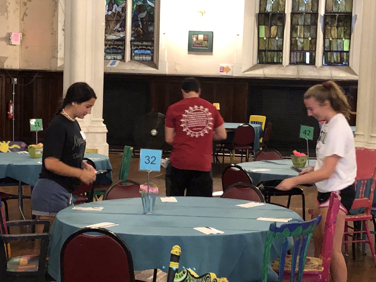 stedmundprep's tweet photo. #SummerOutreach Day 3: the group finished their work at Dawnโs Place and Worked the lunch service at @BroadstreetMin where 325 people were served. Keep up the great work guys! #UncommonLeaders #menandwomenforothers #vincentian @depaulyac https://t.co/rDwP8NsT8a