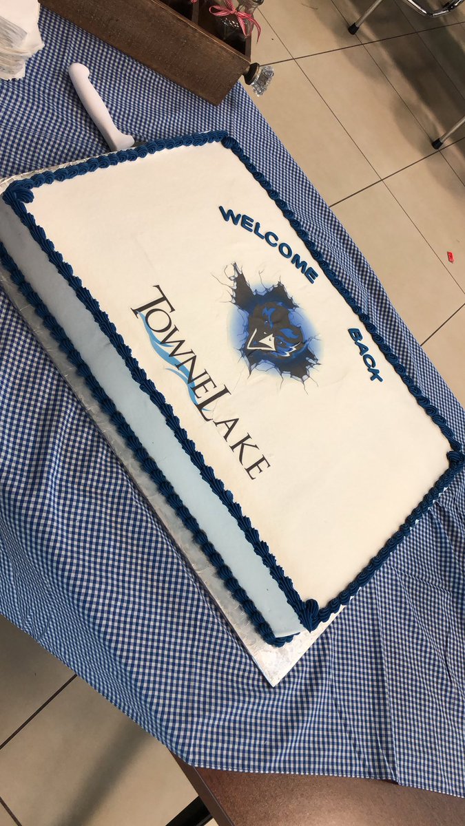 MsJacksonMath's tweet image. We are getting so spoiled here at @DrAnthonyMS by @TowneLakeTX!  Thank you so much! @CyFairVSimpson @BrookeGatley