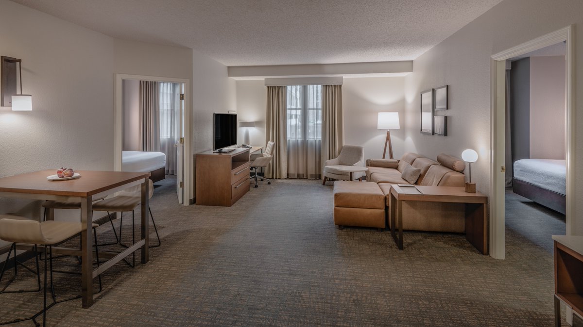 RINationalMall's tweet image. Studio, one, and two bedroom suites of comfort for your visit to DC. How suite it is! 😊 #VisitDC #DChotel #SuiteLiving #SuiteLife #WashingtonDC