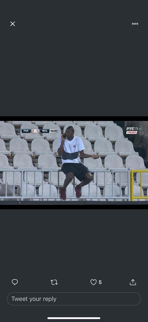 ECmmtLqX4As9Dz1?format=jpg&name=medium