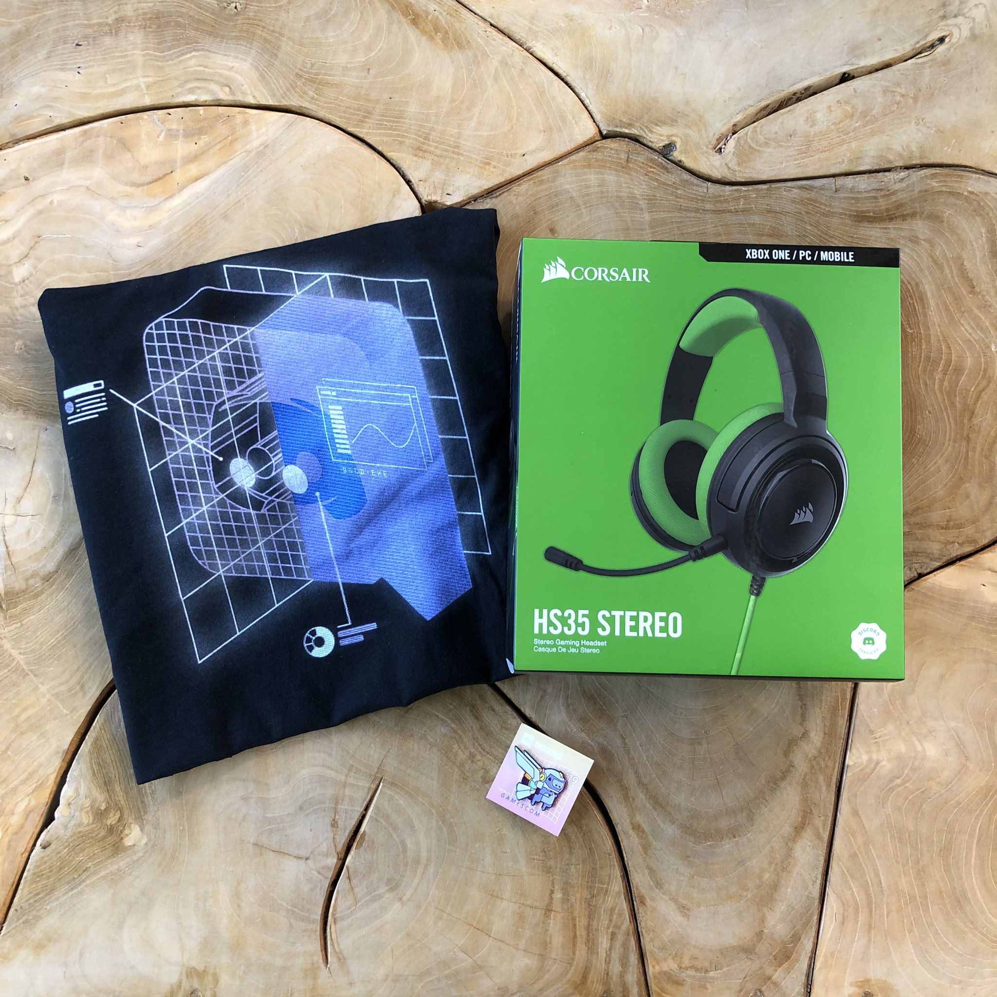 Remmen Hoofdkwartier Jabeth Wilson Discord on Twitter: "pals @CORSAIR gave us this super-new, cross-platform, discord-certified, really green headset for gamescom. pressing the retweet button makes it green. do that for a chance to win all of Remmen Hoofdkwartier Jabeth Wilson Discord on Twitter: "pals @CORSAIR gave us this super-new, cross-platform, discord-certified, really green headset for gamescom. pressing the retweet button makes it green. do that for a chance to win all of