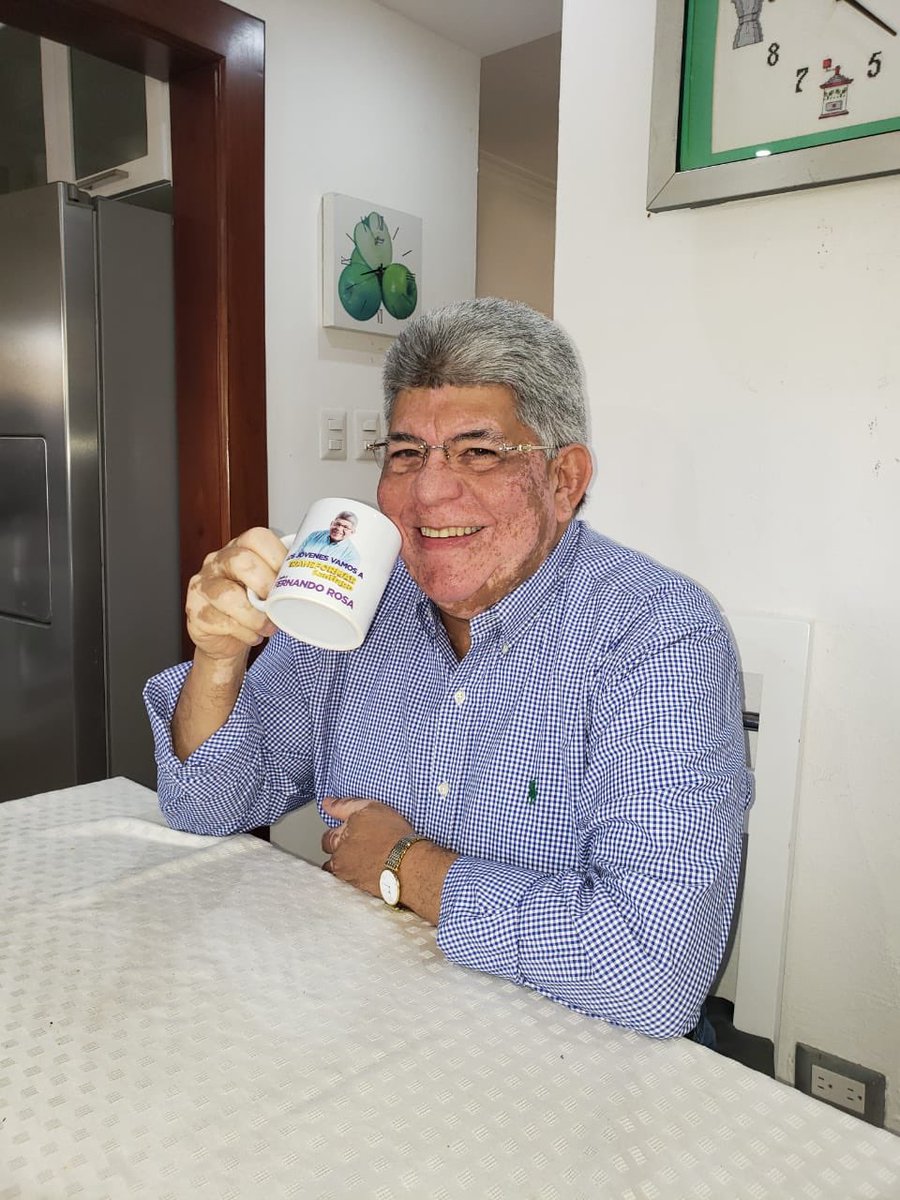 JeffryRosa's tweet photo. Un lider que cree en la juventud #transformarsantiago #fernando2020 @FernandoRosaRD https://t.co/YbT8lusAaM