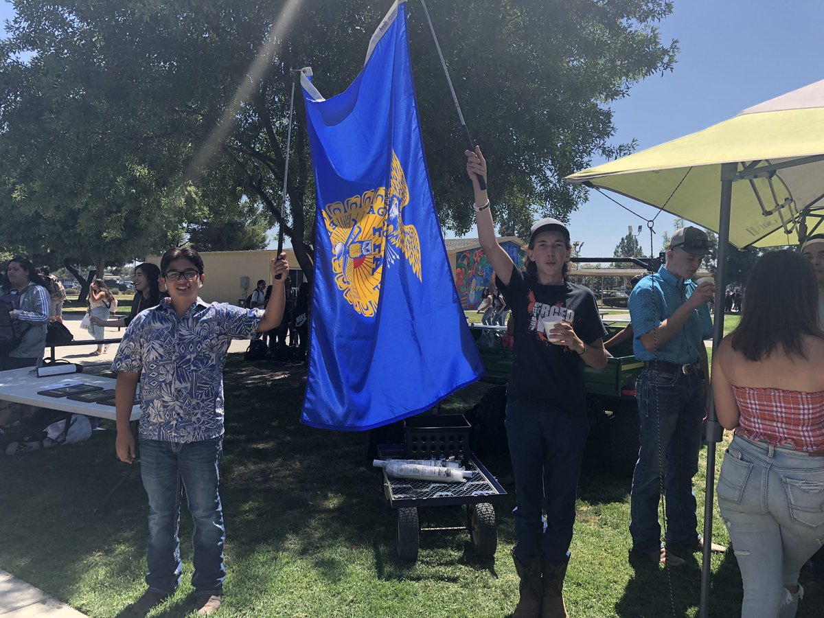 themercedffa's tweet photo. We want to say thank you to everyone that helped out today at club rush. And thanks to all the students that signed up to join FFA! We hope to see you all get involved in the Merced FFA Chapter!! https://t.co/0sodwcCQcd