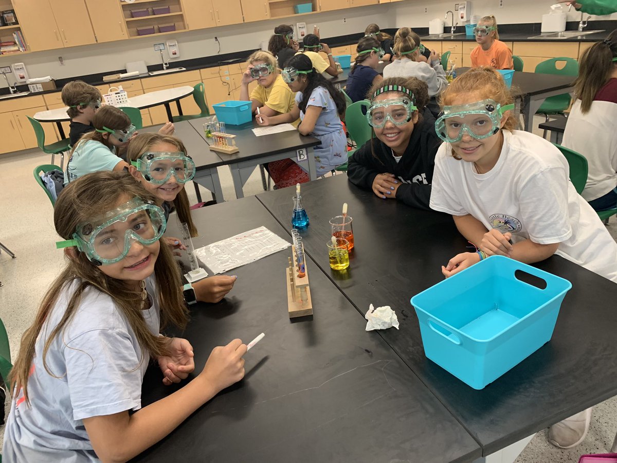 MrsLCham's tweet photo. Practicing safe lab procedures and seeing the results of precise direction following in a lab!! @MMScomets https://t.co/OcxEUuW44B