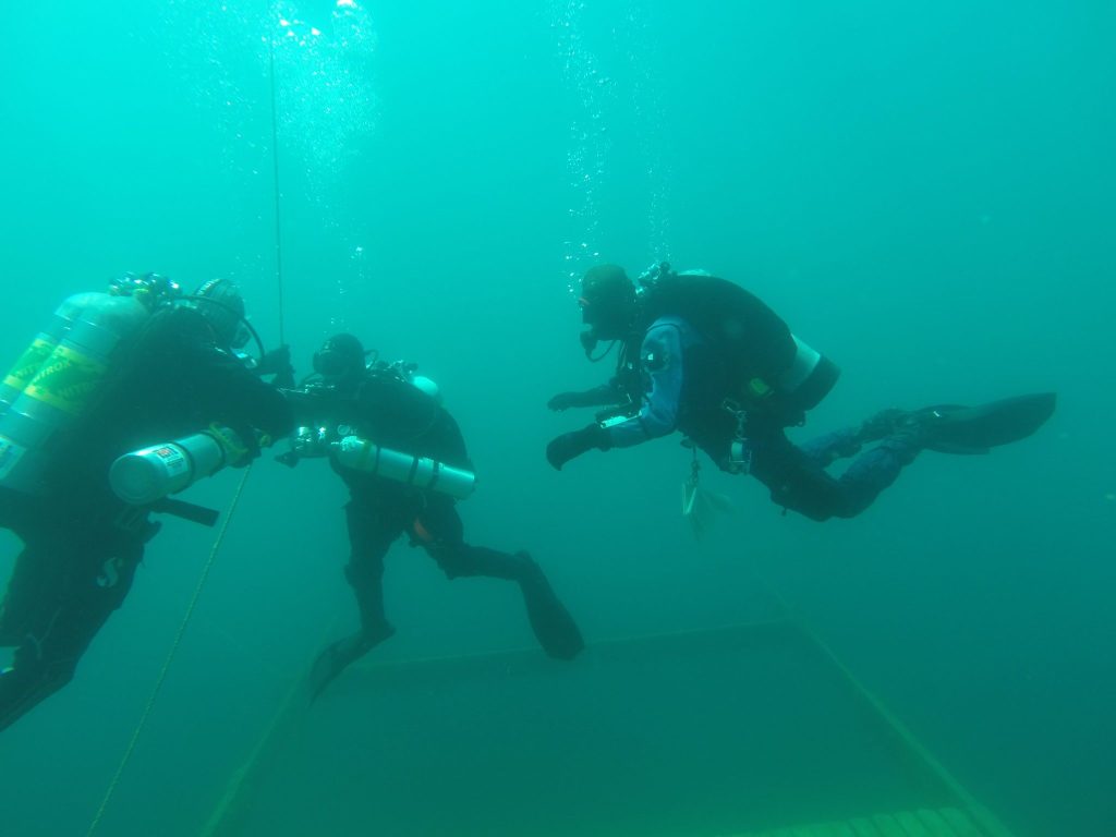 PADITecRec's tweet photo. Teaching a PADI Tec Deep Diver Course https://t.co/NsoNSHLBa2 https://t.co/A9DIwyypPD