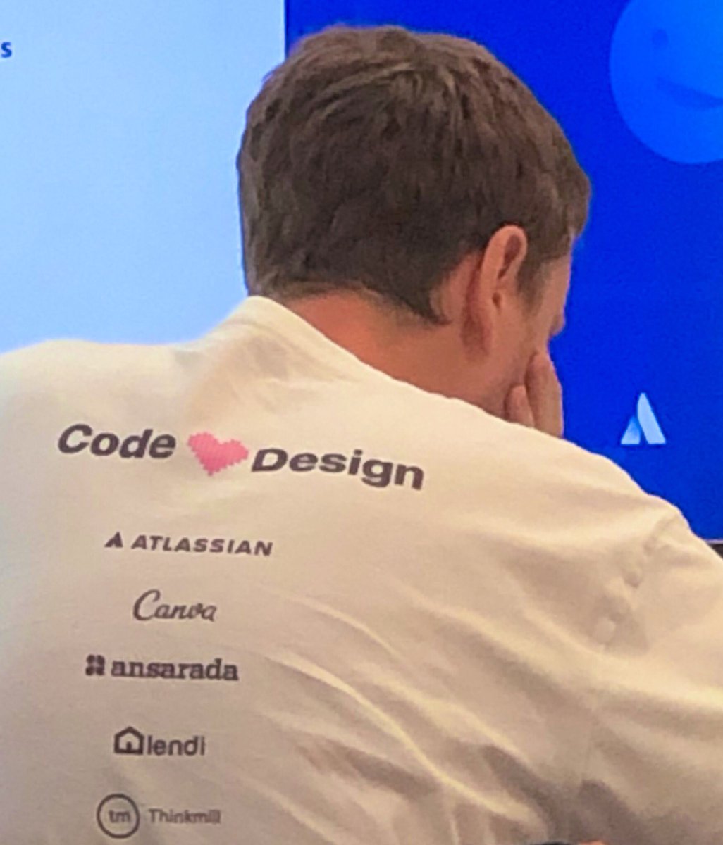 skougs's tweet image. ❤️🙋🏼‍♀️@CodeHeartDesign is looking for sponsors for 2019! RTs 🙏🏻 #CHD18 help make #CHD19 happen 🙌🏻 #community #designsystems #designerslovedevelopers #developerslovedesigners #empathy #peoplebuildsystems