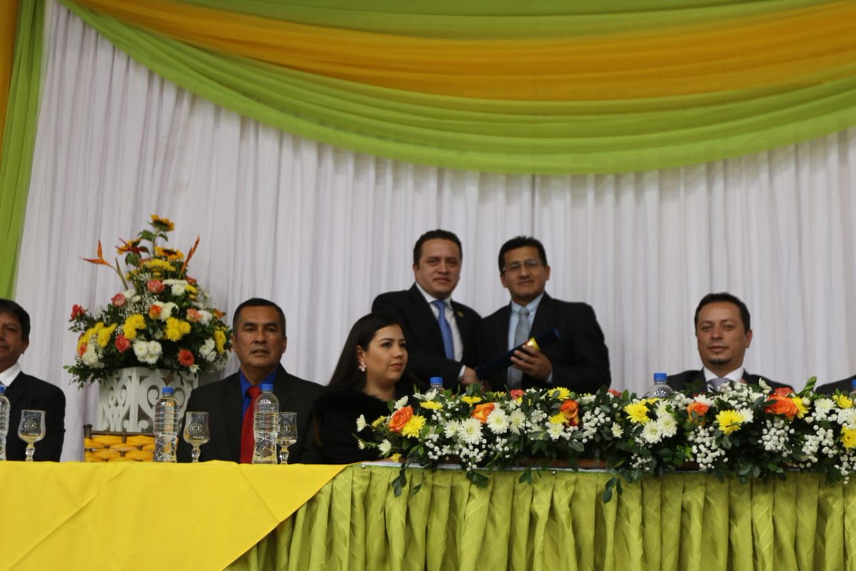 GAD_Saraguro's tweet photo. Con #desfilecívico y #paradamilitar el cantón #Olmedo celebró 22 años de vida. La Alcaldía de #Saraguro 
saluda al progresista y altivo pueblo. @Andrés Muñoz burgomaestre participa de los actos centrales por las fiestas cívicas de la tierra del exquisito café. https://t.co/6ECVAOzIKz