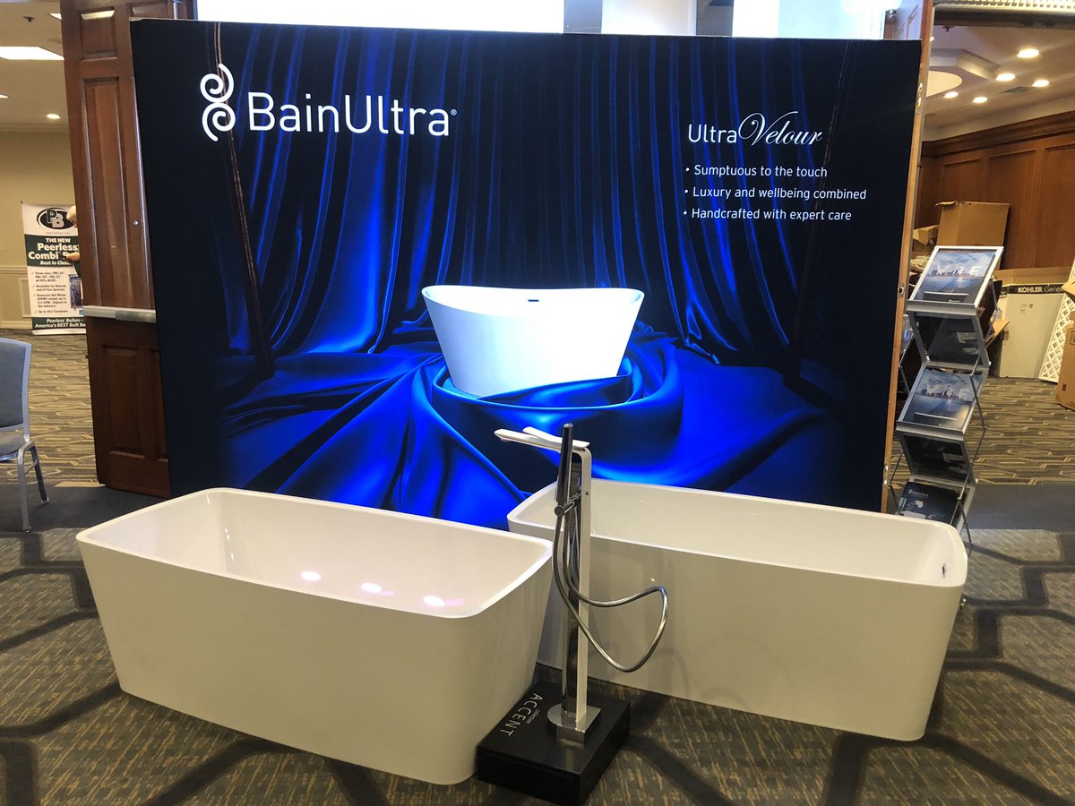 AlphaSalesCo's tweet image. BainUltra’s Vibe with the beautiful Illuzio lighting hidden within the tub walls...stunning to look at and amazingly luxurious to the touch...being displayed at the Massachusetts Trade Show with the Granite Group
