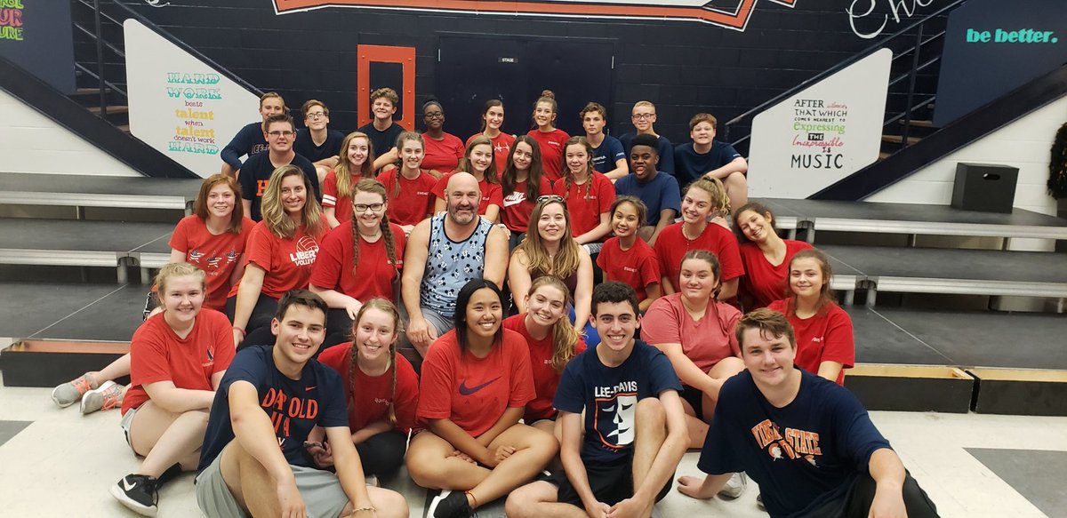 We are so proud of Madz and New Horizons for finishing their shows! It's going to be an amazing year! 🎶