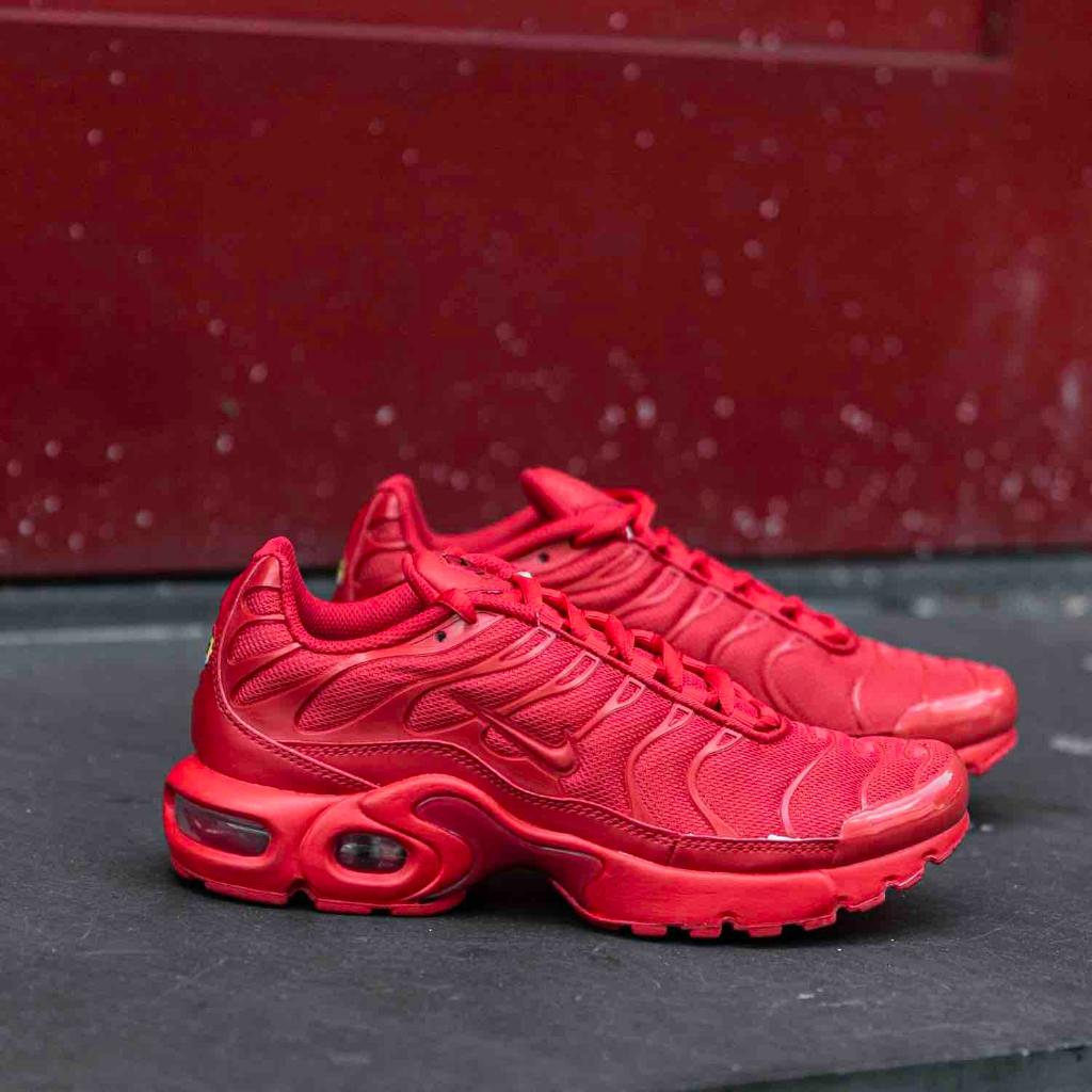 air max plus red kids