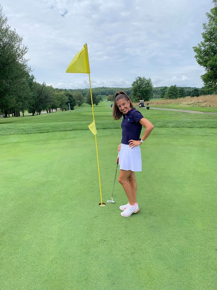 JoeUtica4's tweet photo. My amazing wife @DeeMar80 just got more amazing. #FirstTimeGolfer #Utica #ValleyView https://t.co/66deq60bde