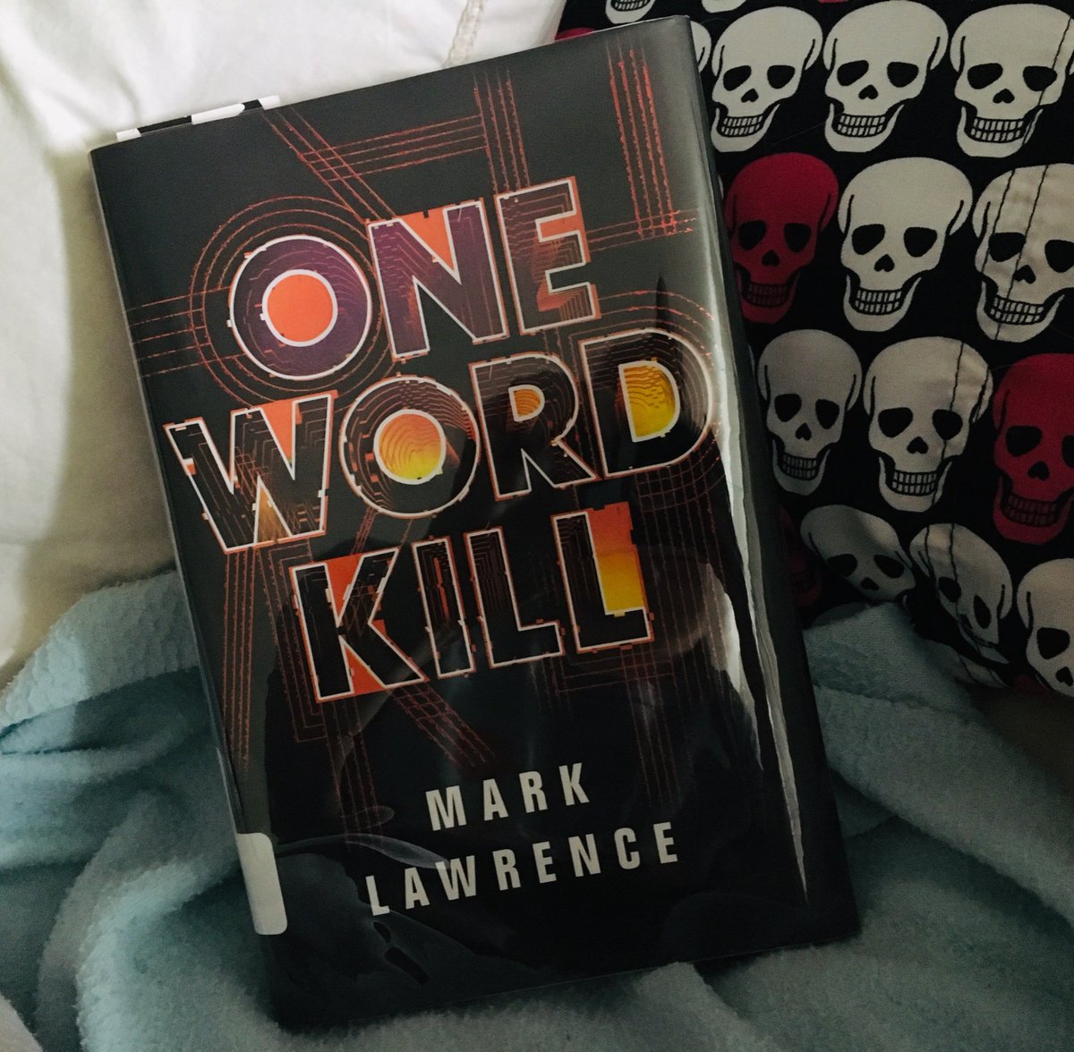 khara_kc's tweet photo. Currently reading #OneWordKill by @Mark__Lawrence #80’s #scifi https://t.co/Vpyvj9o2u2