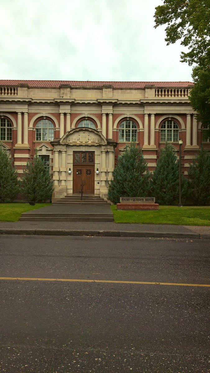 AshleyDawn_08's tweet photo. Last visit of the summer to our beautiful Court House in @medicinehatcity #queensbench #courthouse #lawtwitter https://t.co/KjIa15KS0E
