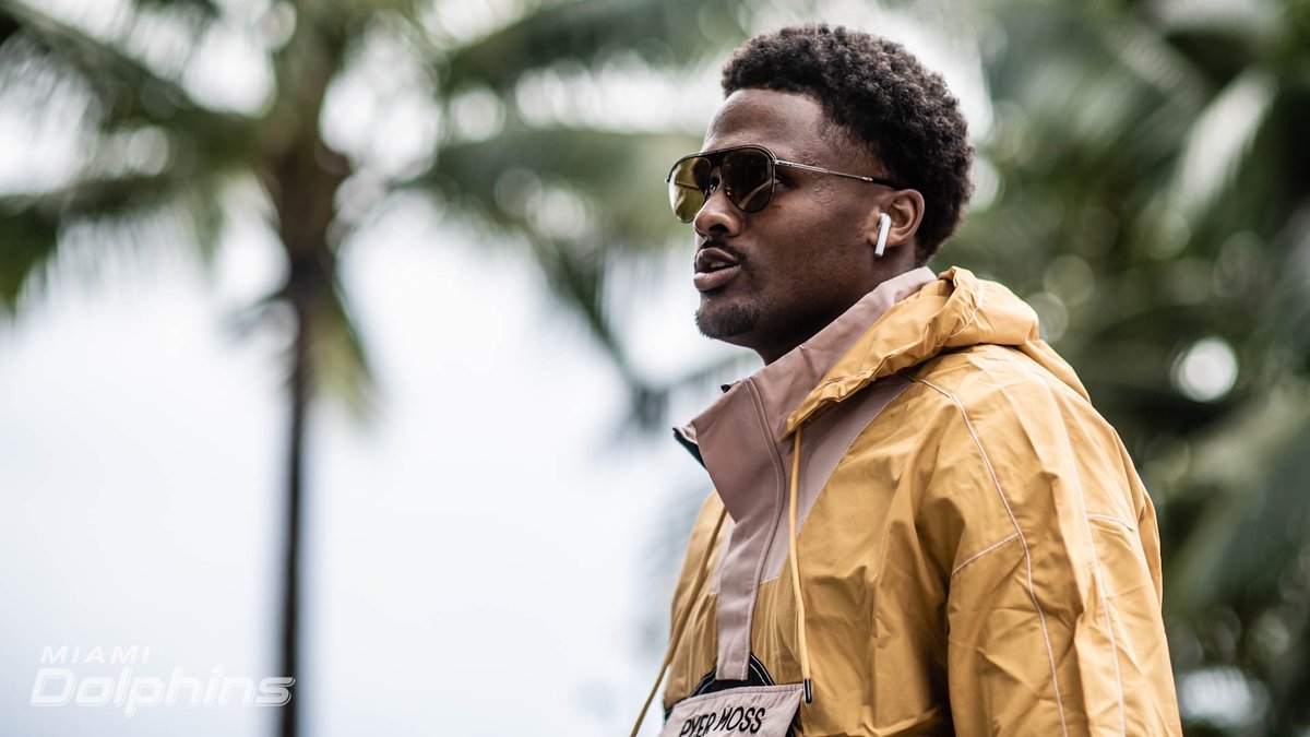 Brice_Butler's tweet image. #FastForever x 🐬