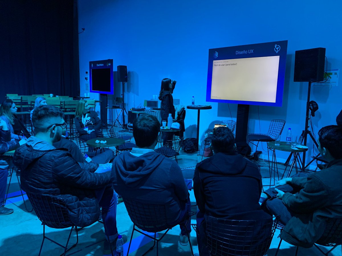 iribarnemaria's tweet photo. Diseño UX en el Coding Space de #IBMCloudAr @IBMArgentina https://t.co/taF1sxQTtk