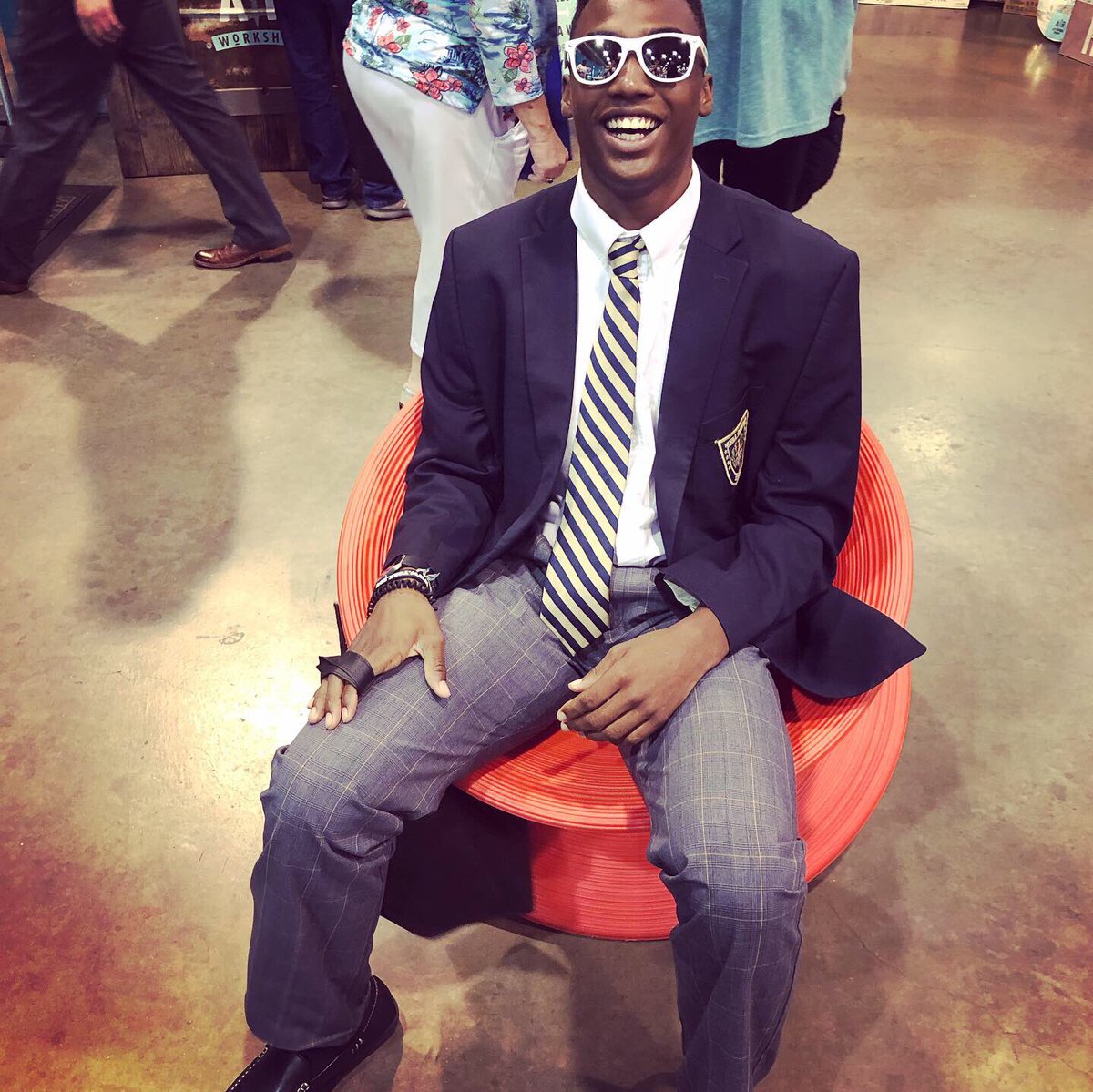 stacywellborn's tweet photo. #RT @container_yard: The Spun chair from Office Environments was a hit at the Mobile Area Chamber of Commerce Business Expo #workhardplayharder #domobile #coworking #design https://t.co/S7qcIa0UJb