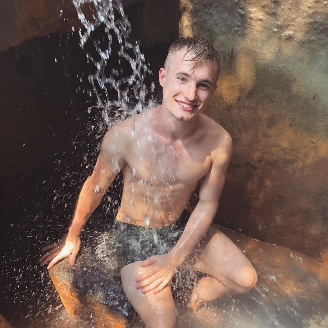 famousmales's tweet photo. Jack Laugher https://t.co/eCbX99XJJN